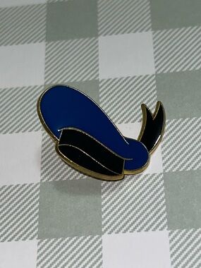 Disney Donald Duck Hat Pin